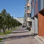 La De La Losa *